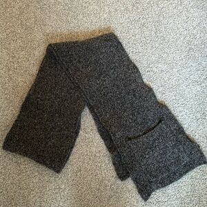 Eileen Fisher Winter Scarf - Marbled Gray with pockets